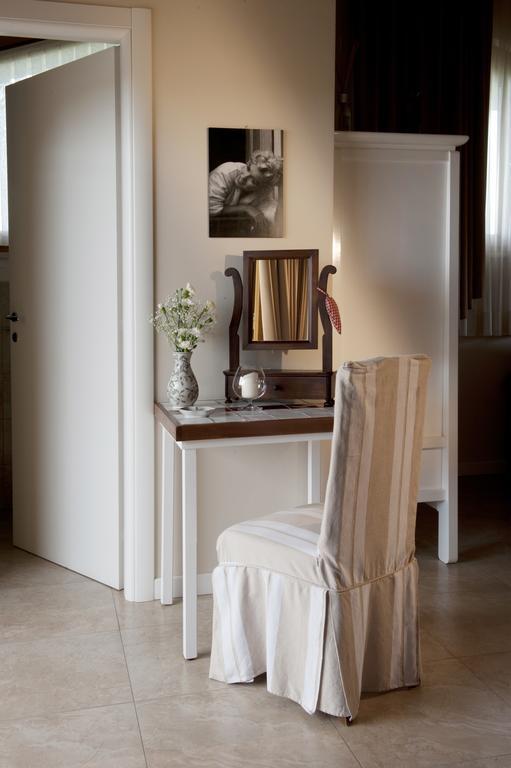 Massoni Bed And Breakfast Peschiera del Garda Exterior photo