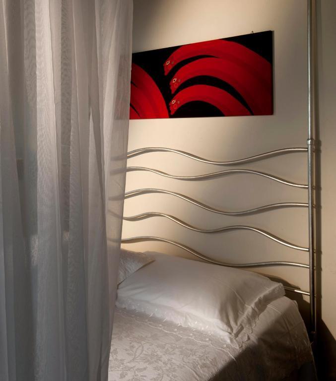 Massoni Bed And Breakfast Peschiera del Garda Room photo